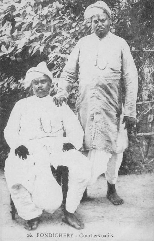 14-12 - Pondichery - courtiers